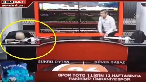 Un periodista turco sufre un infarto en pleno directo Un periodista turco sufre un infarto en pleno directo