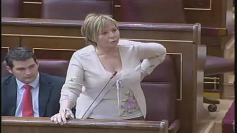 El momento en el que Celia Villalobos casi fue expulsada del hemiciclo El momento en el que Celia Villalobos casi fue expulsada del hemiciclo