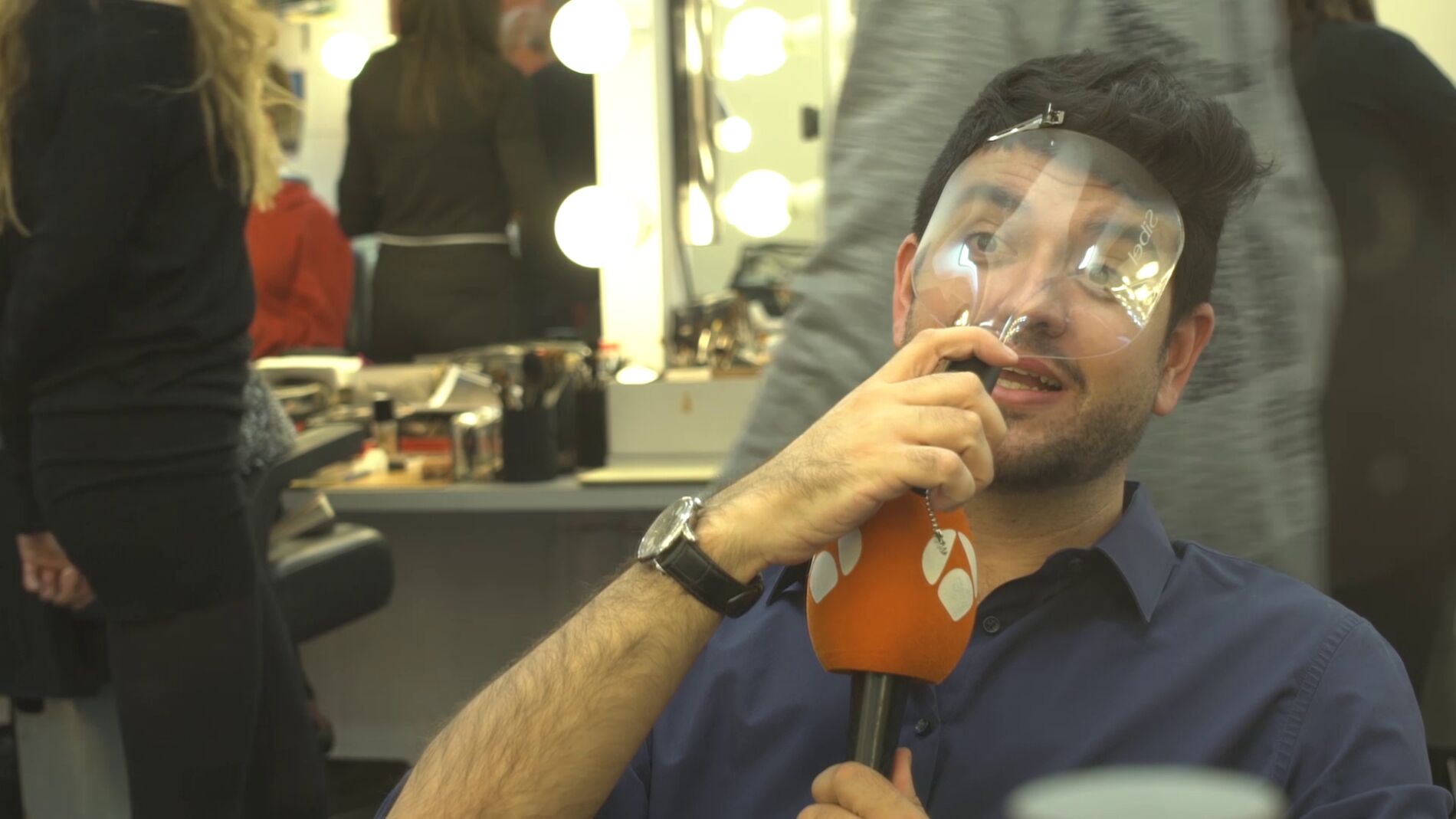 Manu S&aacute;nchez ser&aacute; el doble de Cepeda: "Me han quitado las canas a pistola"