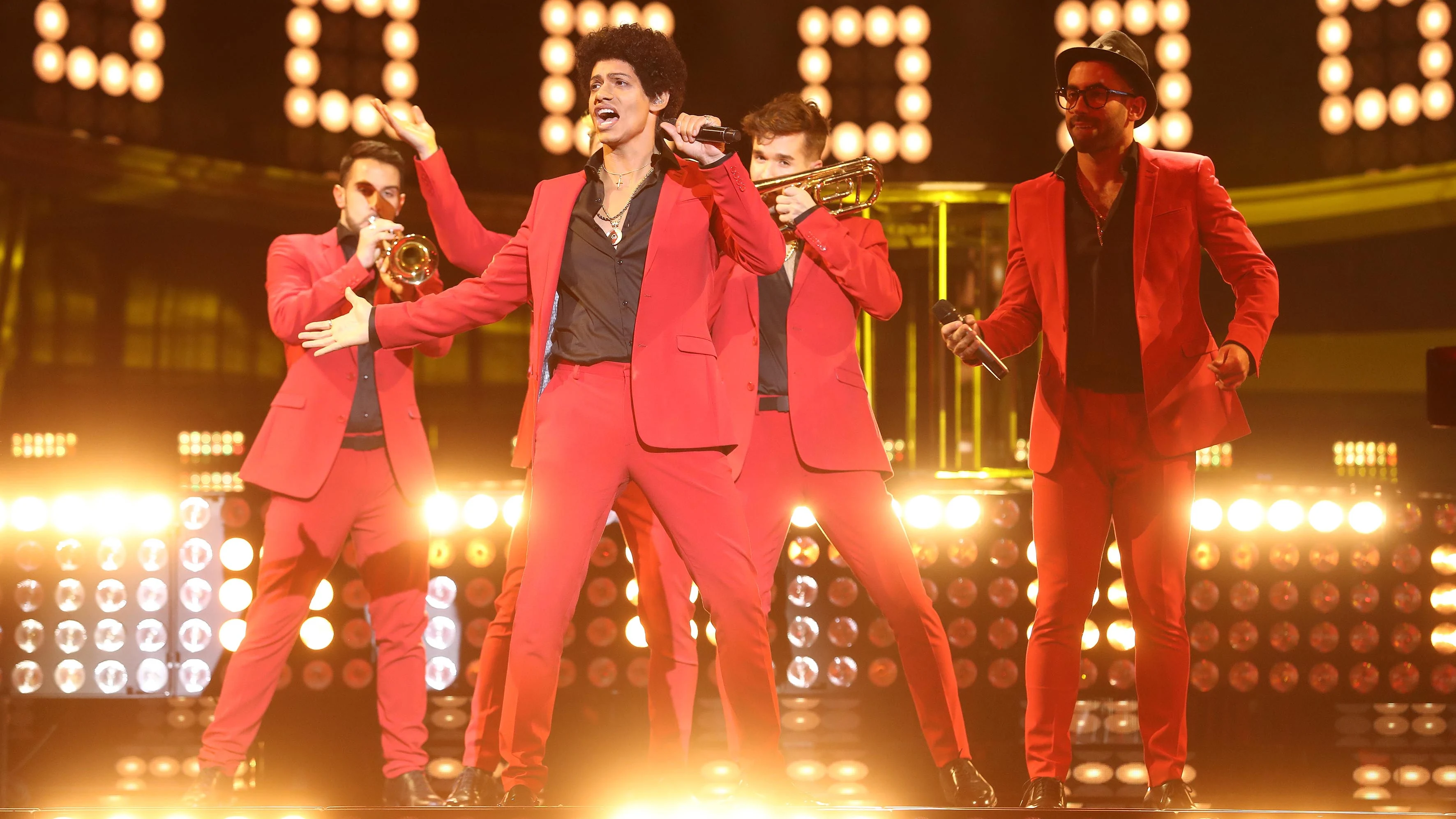 Actuación Carlos Baute Bruno Mars Actuación Carlos Baute Bruno Mars