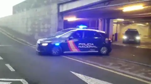 Prisión provisional y sin fianza a la pareja que roció con ácido a una mujer en Tenerife Prisión provisional y sin fianza a la pareja que roció con ácido a una mujer en Tenerife