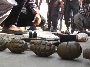 Atentados en Pakistán dejan 32 muertos en un bazar y un consulado chino Atentados en Pakistán dejan 32 muertos en un bazar y un consulado chino