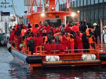 Migrantes rescatados en el mar de Alborán