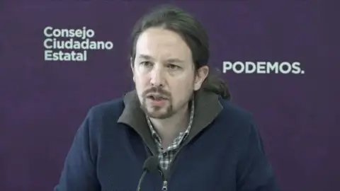 Iglesias convoca las primarias de Podemos antes de Navidad por un posible adelanto de las elecciones generales Iglesias convoca las primarias de Podemos antes de Navidad por un posible adelanto de las elecciones generales
