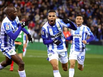En-Nesyri celebra su gol contra el Alavés