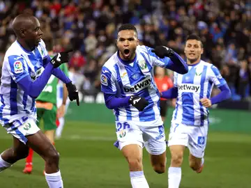 En-Nesyri celebra su gol contra el Alavés En-Nesyri celebra su gol contra el Alavés