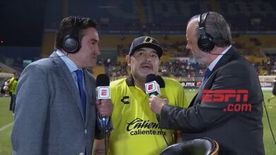 Maradona se colapsa al ser preguntado por la liga mexicana: ¡11 segundos en los que es incapaz de articular ni una sola palabra!