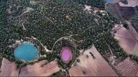Laguna rosa en Cuenca, en una imagen de archivo Laguna rosa en Cuenca