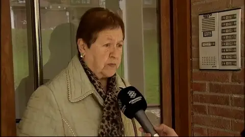 Un hombre se atrinchera durante varias horas en su vivienda en San Sebastián Un hombre se atrinchera durante varias horas en su vivienda en San Sebastián