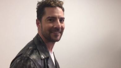 Acompañamos a David Bisbal en el backstage de 'La Voz Senior' 