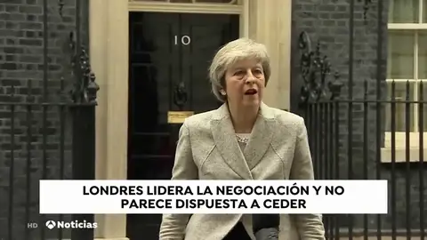 May se mantiene firme sobre Gibraltar antes de volver a reunirse este sábado con Tusk y Juncker May se mantiene firme sobre Gibraltar antes de volver a reunirse este sábado con Tusk y Juncker