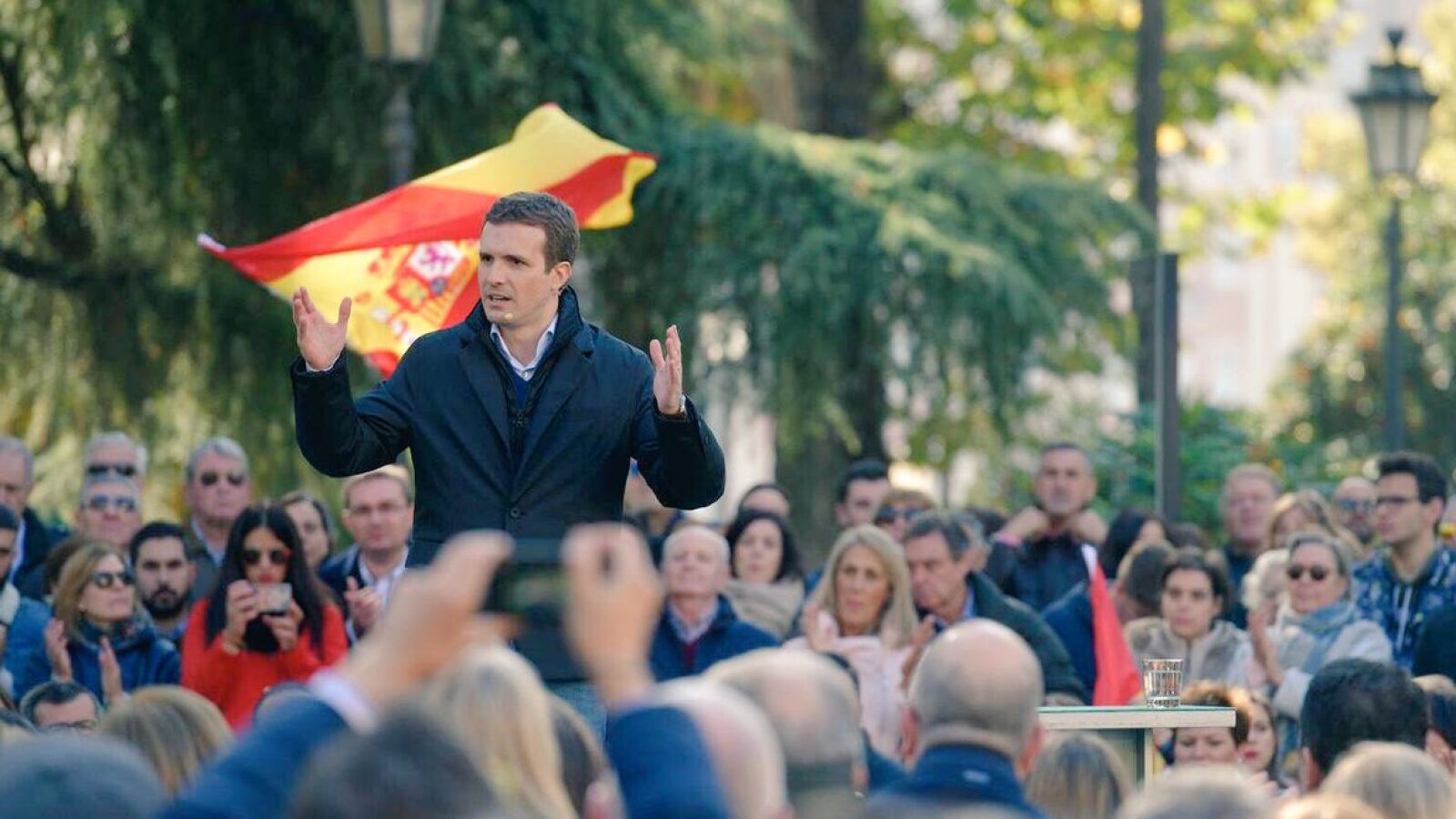 Casado pide a Sánchez que defienza la cosoberanía de Gibraltar y recalca su apoyo a vetar el acuerdo del 'Brexit'