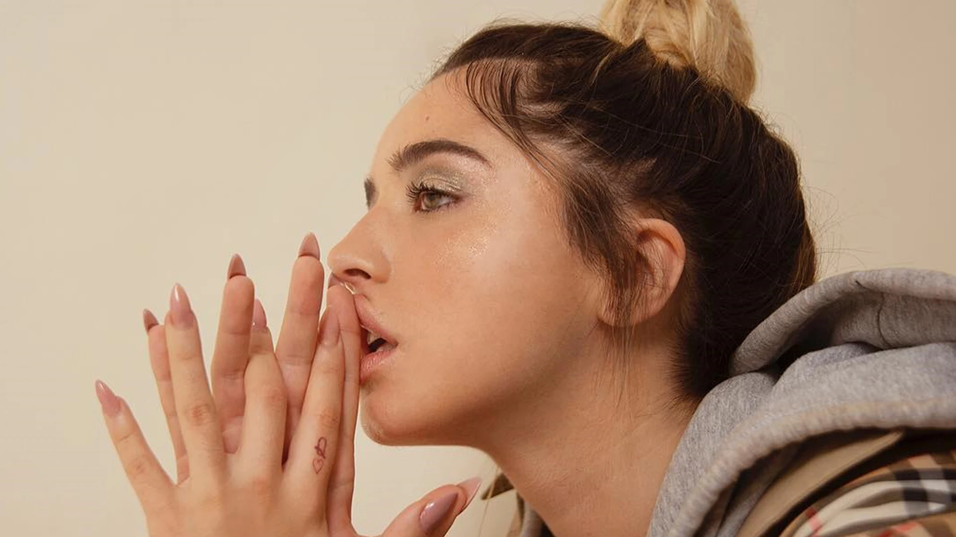 La alentadora confesión de Mimi sobre la influencia de 'Malo' en su vida La alentadora confesión de Mimi sobre la influencia de 'Malo' en su vida