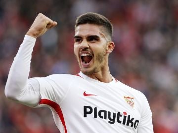 André Silva celebra su gol contra el Valladolid