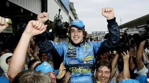 Fernando Alonso celebra el Mundial de F1 2005 Fernando Alonso celebra el Mundial de F1 2005