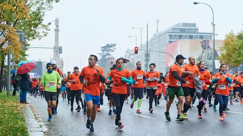 Foto de archivo: Corredores en la 10ª Carrera Ponle Freno de Madrid Foto de archivo: Corredores en la 10ª Carrera Ponle Freno de Madrid