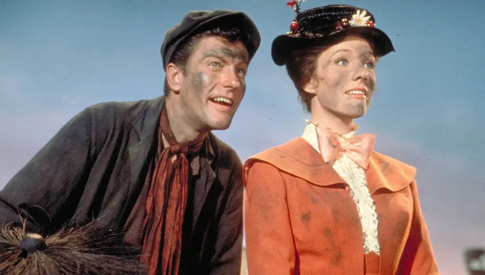 Dick Van Dyke y Julie Andrews en 'Mary Poppins'. Dick Van Dyke y Julie Andrews en 'Mary Poppins'.