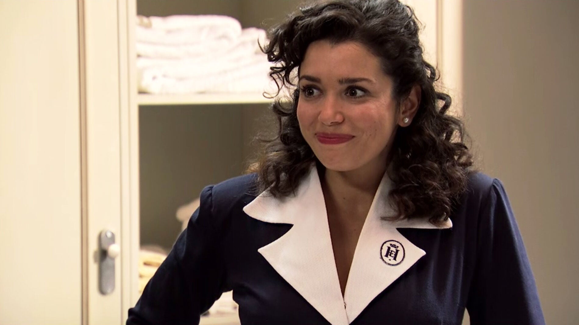 Amelia miente a Luisita para poner distancia