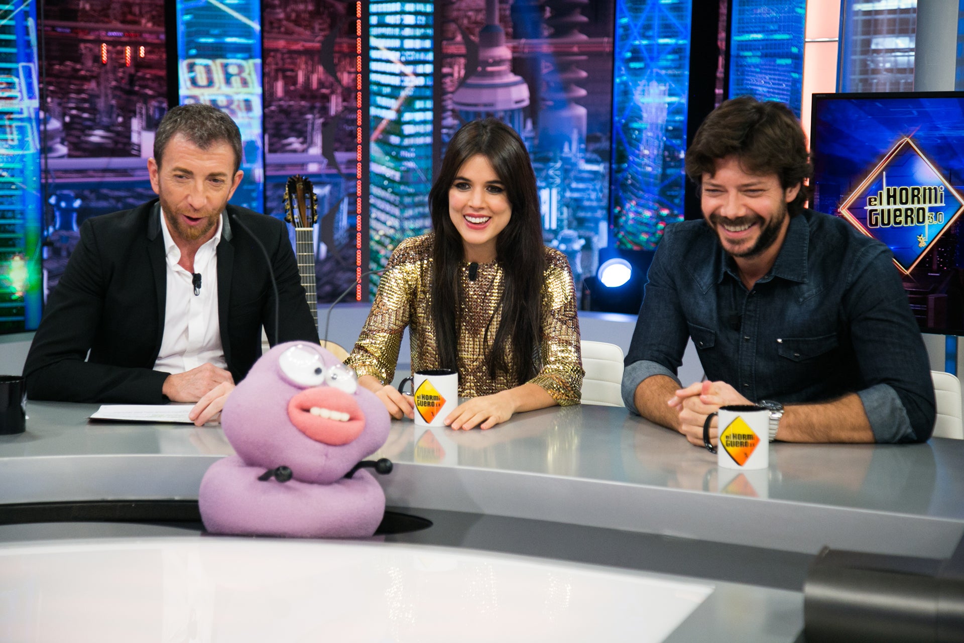 VÍDEO - EL HORMIGUERO : Álvaro Morte y Adriana Ugarte descubren el  pasado de bebés de Mario Casas y Úrsula Corberó