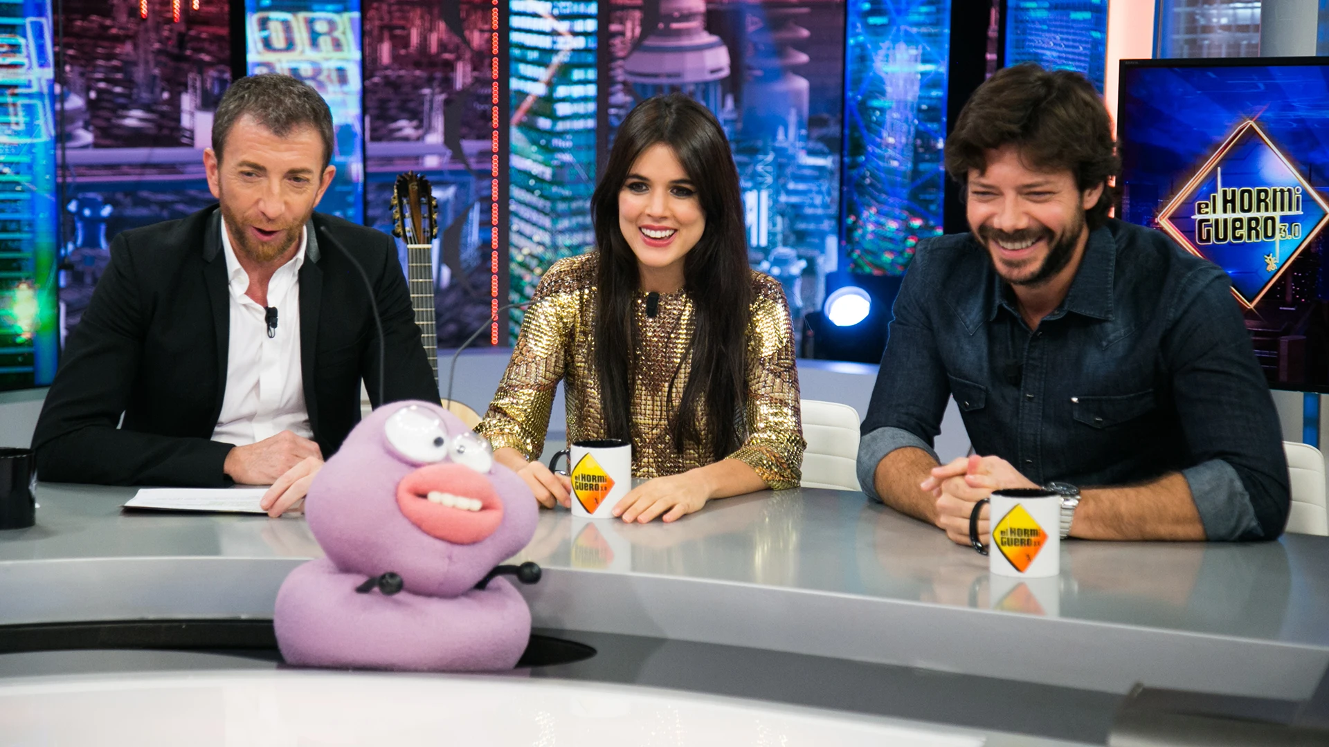 VÍDEO: Álvaro Morte y Adriana Ugarte descubren el pasado de bebés de Mario Casas y Úrsula Corberó VÍDEO: Álvaro Morte y Adriana Ugarte descubren el pasado de bebés de Mario Casas y Úrsula Corberó