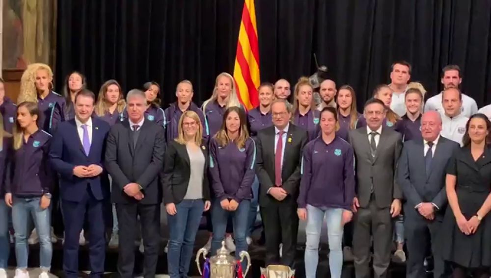 El Barcelona femenino recoge en el Palau de la Generalitat la Copa de la Reina y la Copa Cataluña