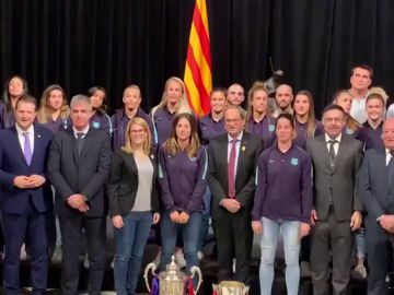 El Barcelona femenino recoge en el Palau de la Generalitat la Copa de la Reina y la Copa Cataluña