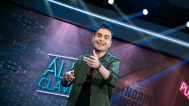 Álex Clavero denuncia en su monólogo el alto coste de la televisión en los hospitales