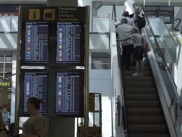 Indignación en Baleares por la subida de los billetes de avión Indignación en Baleares por la subida de los billetes de avión