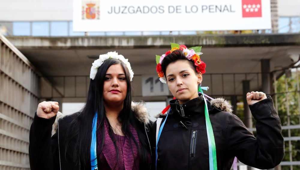 Las dos activistas juzgadas