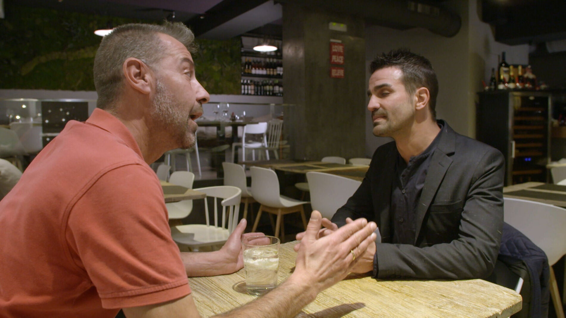 Estalla la guerra en el encuentro de Roberto y Manuel: &ldquo;No voy a consentir que falten a lo m&iacute;o&rdquo;