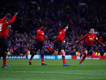 Los jugadores del Manchester United celebran el gol en Old Trafford