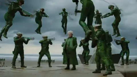 Judi Dench en el tráiler de 'Artemis Fowl' Judi Dench en el tráiler de 'Artemis Fowl'