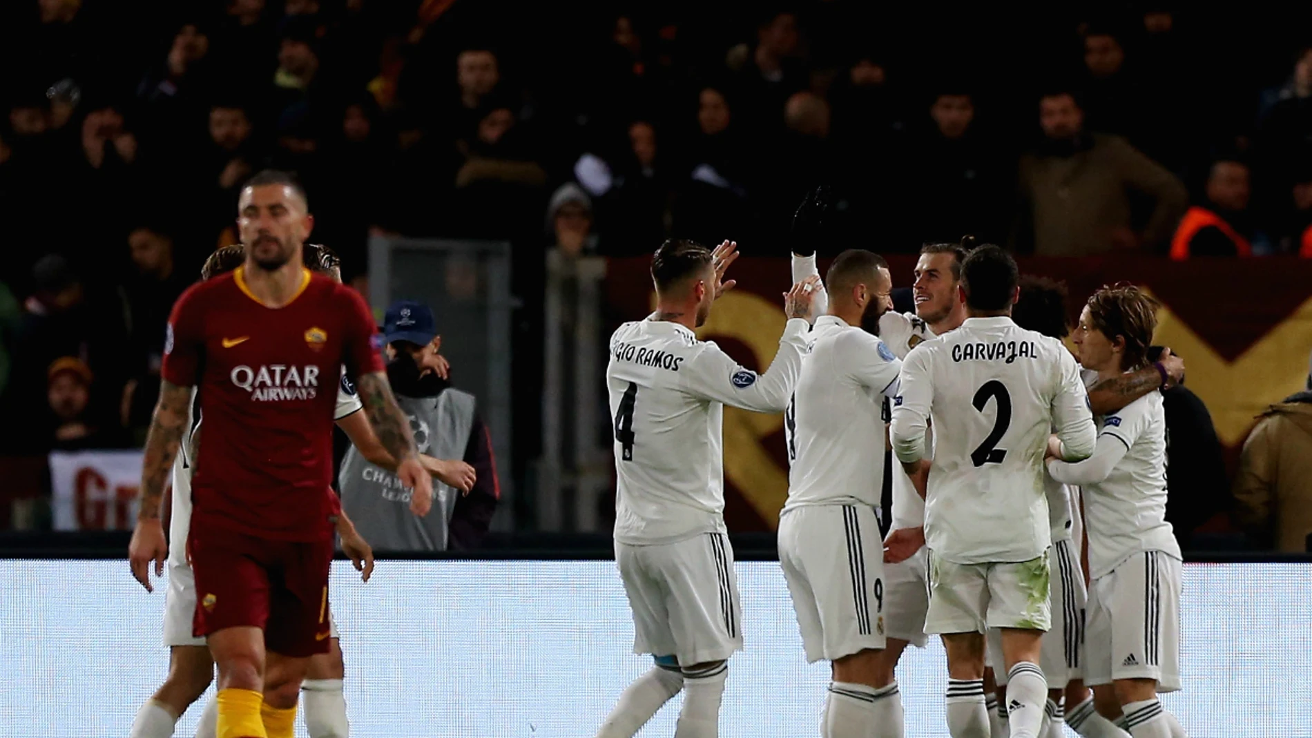 El Real Madrid celebra un gol ante la Roma El Real Madrid celebra un gol ante la Roma