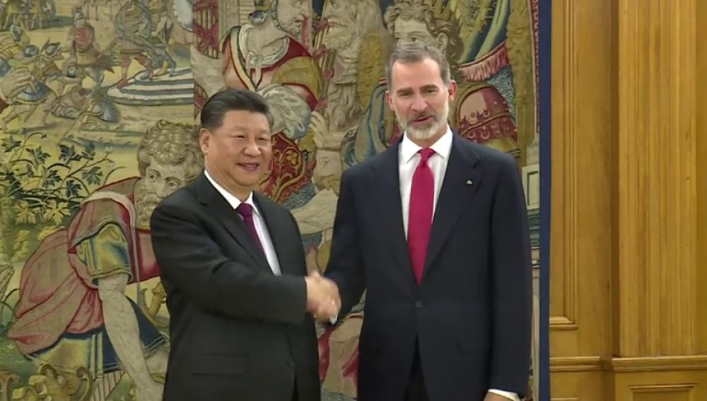 Xi Jinping llega a Madrid para la primera visita de Estado de un presidente chino a España en 13 años 