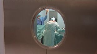 El servicio andaluz de salud tendr&aacute; que pagar 25.000&euro; a un paciente por operarle el tobillo equivocado