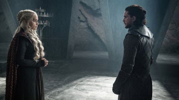 Daenerys Targaryen y Jon Snow en 'Juego de Tronos'