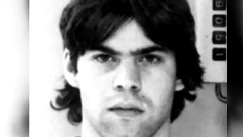 Detienen a Antonio Orlando, jefe de la camorra napolitana Detienen a Antonio Orlando, jefe de la camorra napolitana