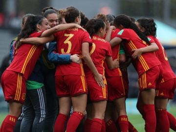La selección española Sub-17 celebra su victoria