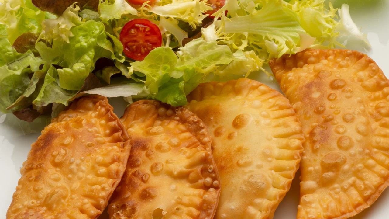 La sencilla receta de empanadillas de gambas de Karlos ... image of La sencilla receta de empanadillas de gambas de Karlos ...