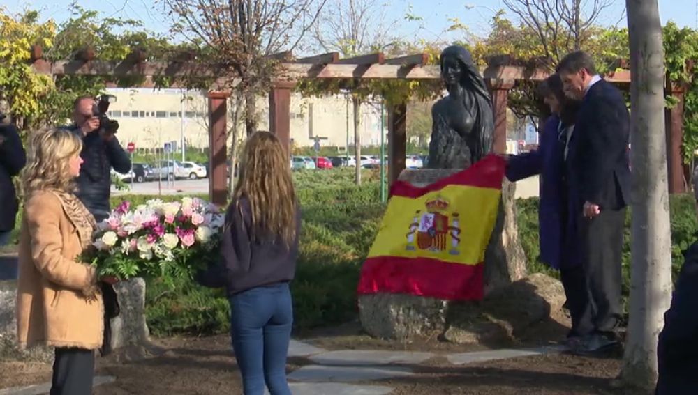 Pozuelo ha inaugurado una plaza en honor a Diana Quer