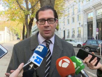 Vox se querella contra Susana Díaz por fomentar el odio y la acusa de provocar agresiones contra miembros del partido Vox se querella contra Susana Díaz por fomentar el odio y la acusa de provocar agresiones contra miembros del partido
