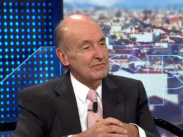 Roca: "Sería absurdo que el rey Juan Carlos no estuviera en los actos de la Constitución" Roca: "Sería absurdo que el rey Juan Carlos no estuviera en los actos de la Constitución"