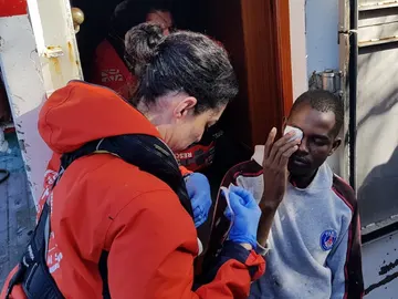 Un migrante a bordo del pesquero español Nuestra madre de Loreto Un migrante a bordo del pesquero español Nuestra madre de Loreto