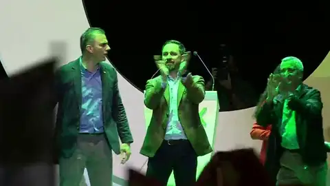 Los partidos se echan en cara haber introducido a Vox en la campaña Los partidos se echan en cara haber introducido a Vox en la campaña