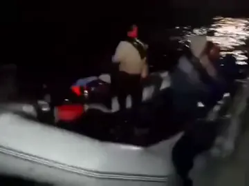 Valencia ofrece su puerto al pesquero español pero el Gobierno defiende Libia como puerto seguro para los migrantes que van a bordo Valencia ofrece su puerto al pesquero español pero el Gobierno defiende Libia como puerto seguro para los migrantes que van a bordo