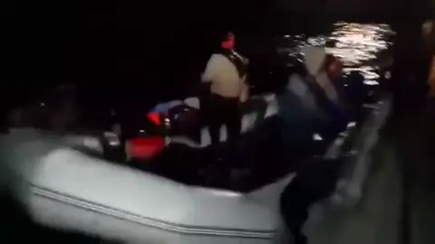 Valencia ofrece su puerto al pesquero español pero el Gobierno defiende Libia como puerto seguro para los migrantes que van a bordo Valencia ofrece su puerto al pesquero español pero el Gobierno defiende Libia como puerto seguro para los migrantes que van a bordo