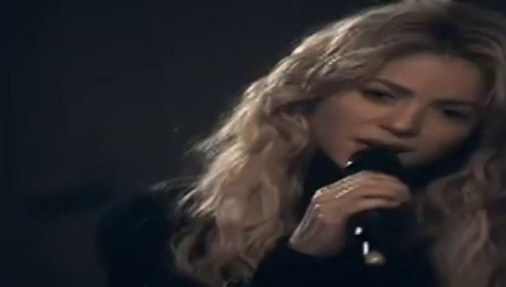 Spot 2010: Shakira se conviertía en 'Burbuja' con 'Sale el sol'