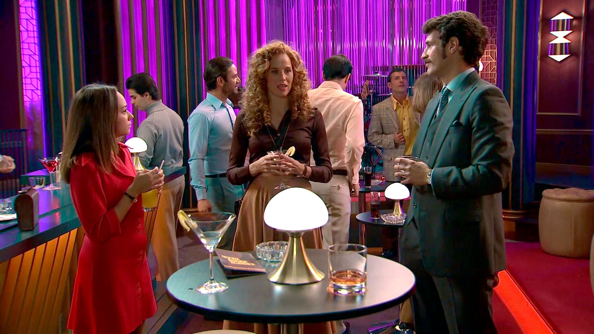 Natalia, m&aacute;s cerca de Carlos que de Gabriel