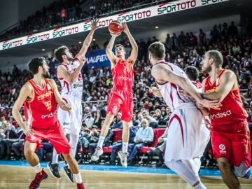 Un momento del Turquía vs España de baloncesto