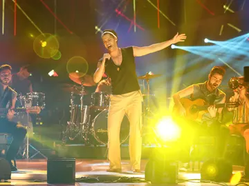 Actuación Carlos Baute Ricky Martin Actuación Carlos Baute Ricky Martin